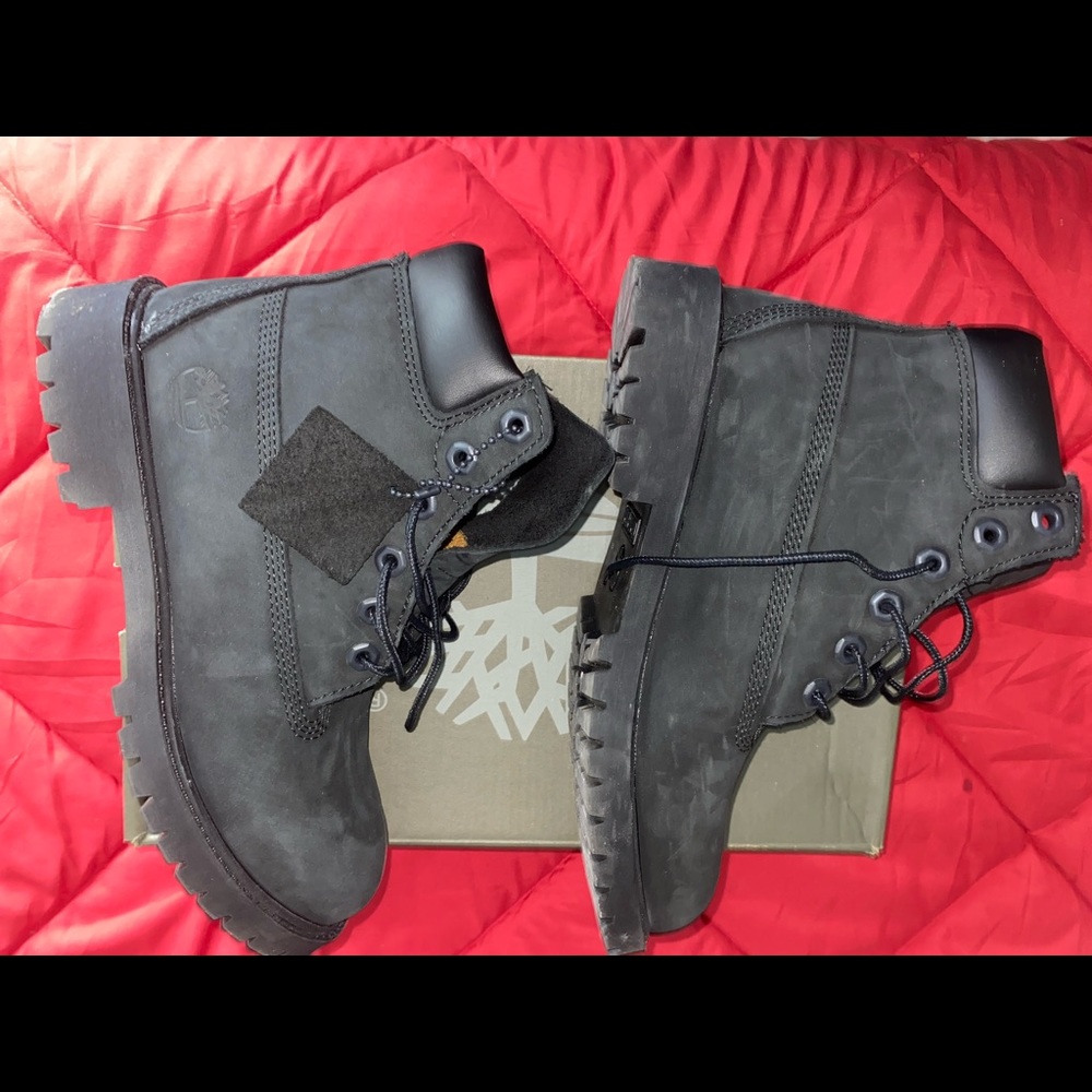 Black timberland boots